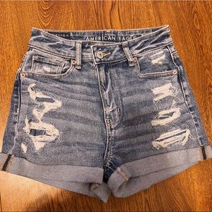 american eagle mom jean shorts // size: 0